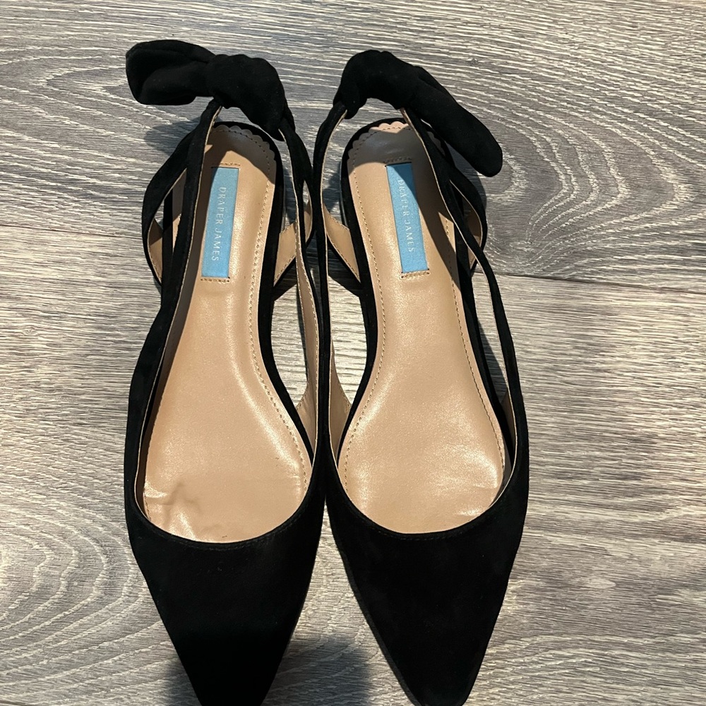 Draper James Sleek Black Pointed-Toe Flats Gold detail on heel